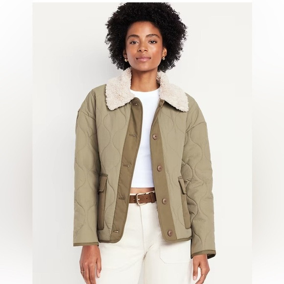 NWT Old Navy Women's Quilted Nylon XS Petite Jacket with Sherpa Collar | Poshmark