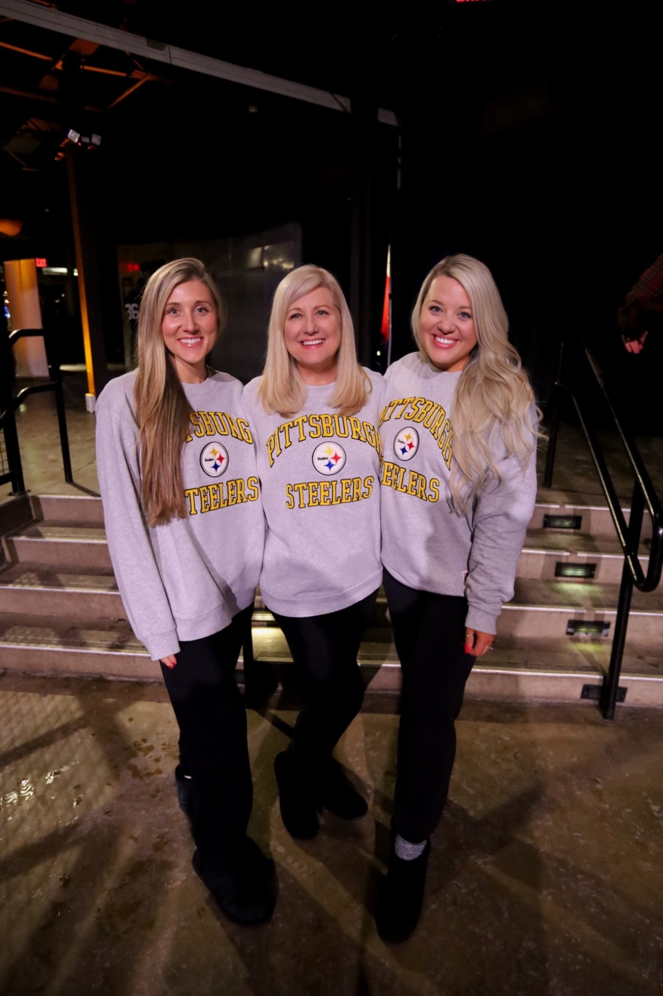 Game day fits 🫶🏼 matching with our mama 