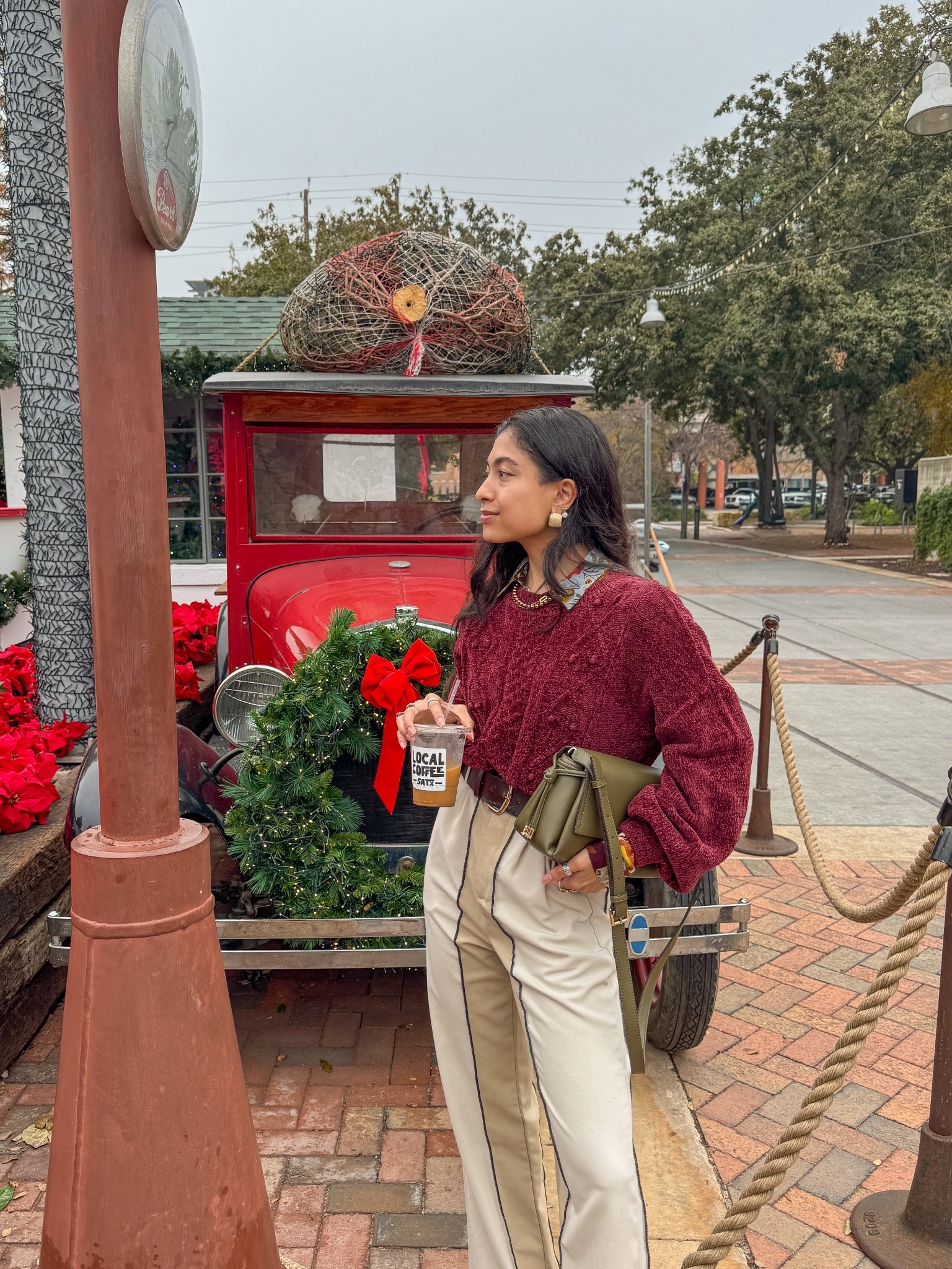Holiday Market outfits for women
❤️🎄
Decided to take a stroll during the final weekend at the holiday farmer’s market before Christmas! 

Follow me on IG @allanna_cuellar


#LTKGiftGuide #LTKHoliday #LTKSeasonal