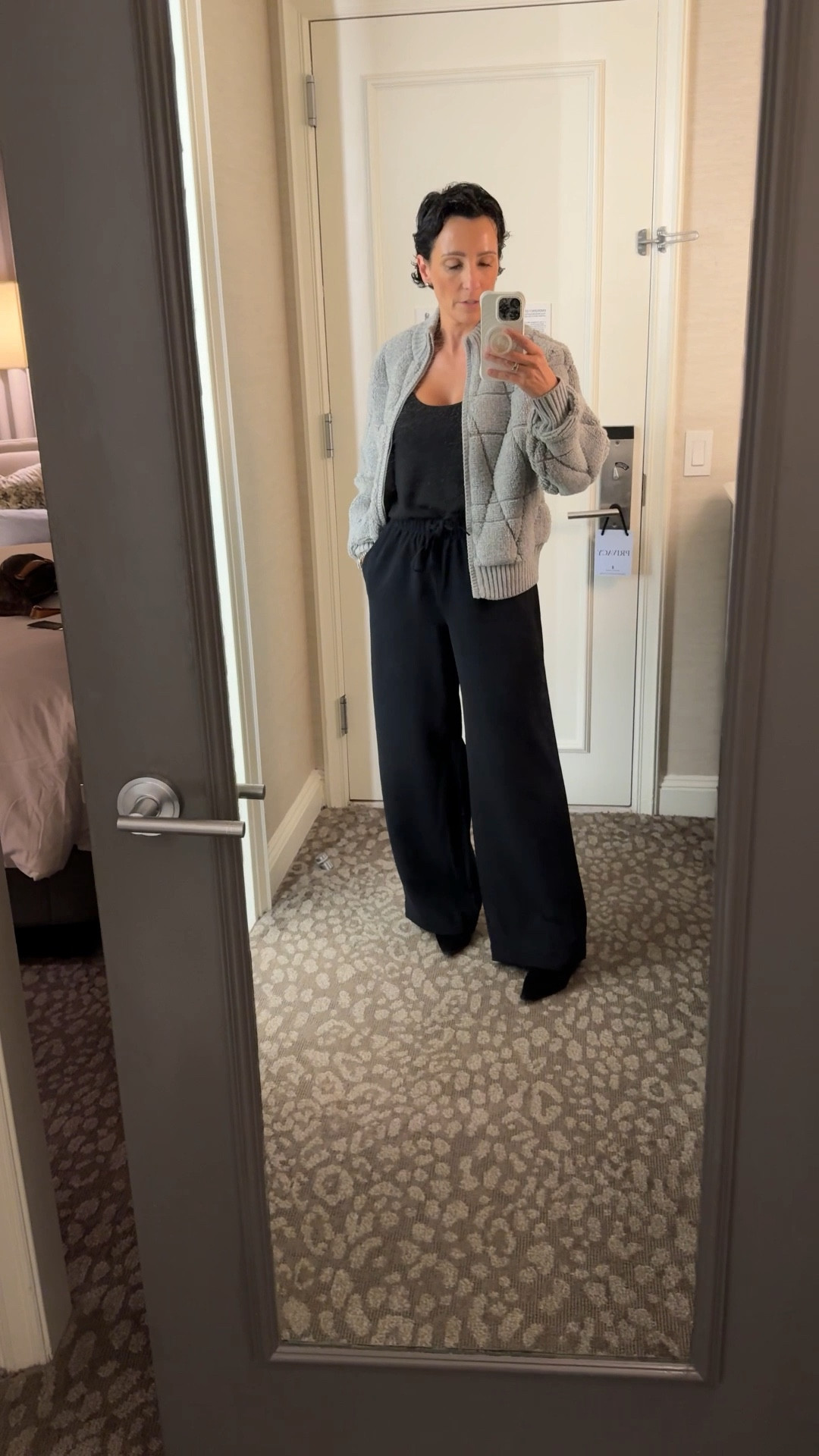 My travel outfit to Washington DC. Even after a long day of traveling my pants still look like I just put them on ;) THEY COME IN - short - Regular AND Tall!!! 

#LTKTravel #LTKTall #LTKOver40