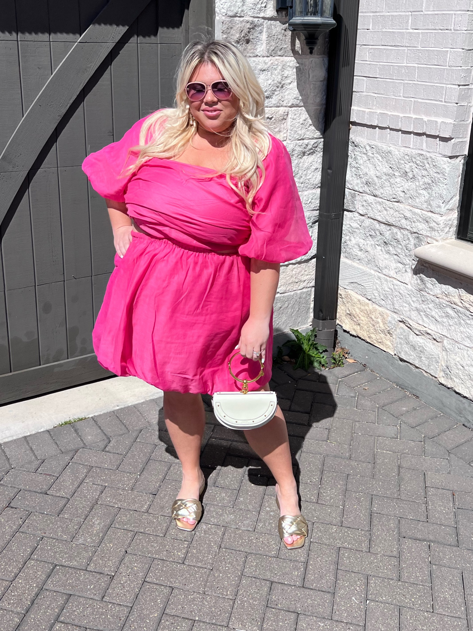 Barbie DUUUPPPE. Perfect spring dress that goes right into summer. This dress is 38.00 and comes in more colors. I’m wearing the XXL. 

#LTKstyletip #LTKcurves #LTKunder50