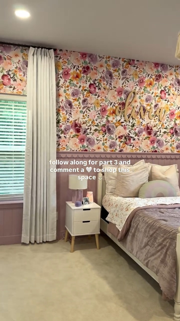 adding a little whimsy ✨

be sure to follow along and comment a 🤍 if you want to shop this space ◡̈ 2 rooms down 2 to go 🎀

we officially have been in our new home 18 months, and i am a huge proponent of home takes time, so we are finally getting around to putting those finishing touches on my girls rooms, next is my littlest and then finallllllly the playroom 😮‍💨 

paint color is mauve finery 
wallpaper is @loomwell rue 

#girlsroom #girlmom #momlife #girlmom #homeinspo

#LTKootd #LTKgrwm #LTKmomlife