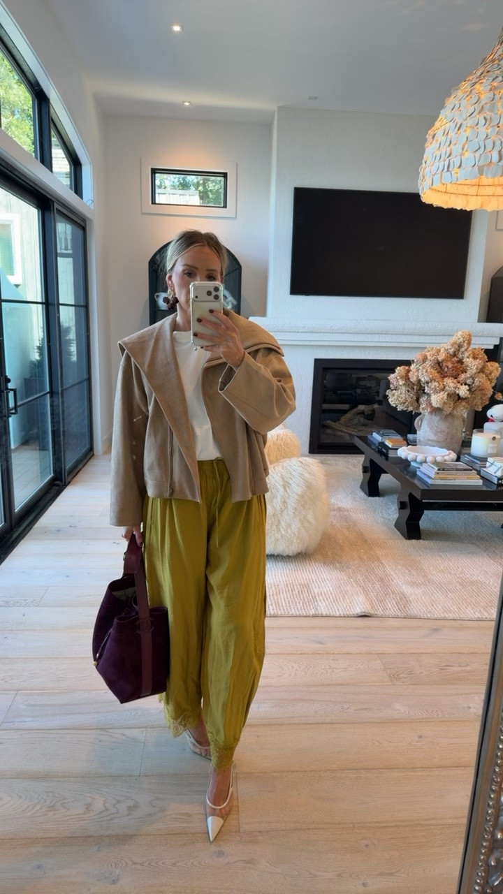 Endless good styling possibilities for this jacket and these pants! 😍😍😍