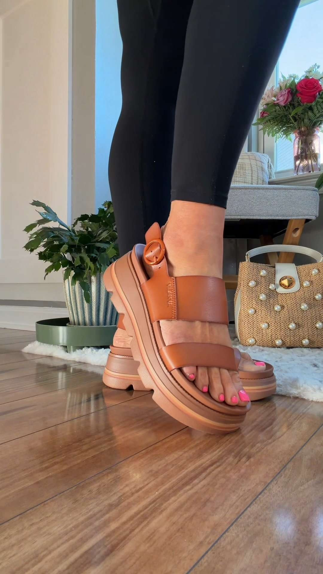 These honestly feel like recovery sandals disguised as cute platforms ☁️

#LTKStyle #LTKShoes #LTKFinds #ComfortWear #PlatformSandals #EverydayStyle #earnscommissions 

 #LTKootd #LTKselfcare #LTKOver40