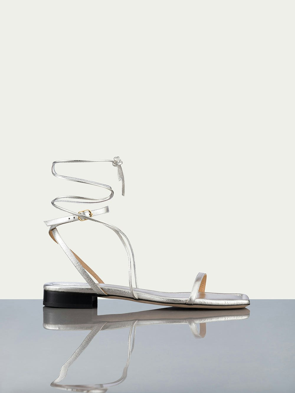 Le Ramona Sandal  in  Silver Metallic | Frame Denim
