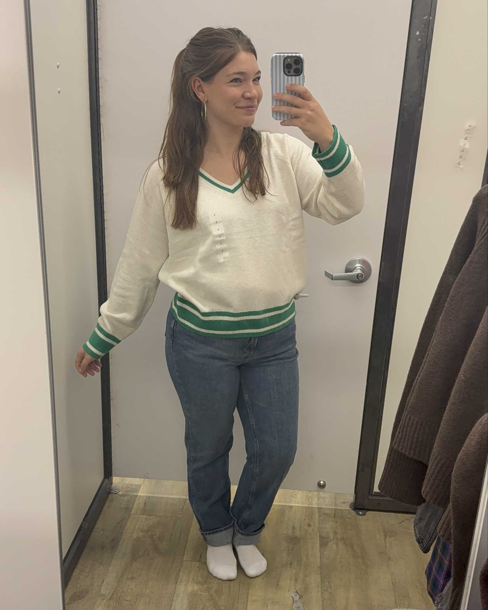 Old Navy’s winter staples are truly so good — especially if you’re midsize and want outfits that feel cozy but still look put-together. I’m obsessed with this Simple, classic, preppy, sweater & Jean combo.

#LTKMidsize #LTKWorkwear #LTKPetite