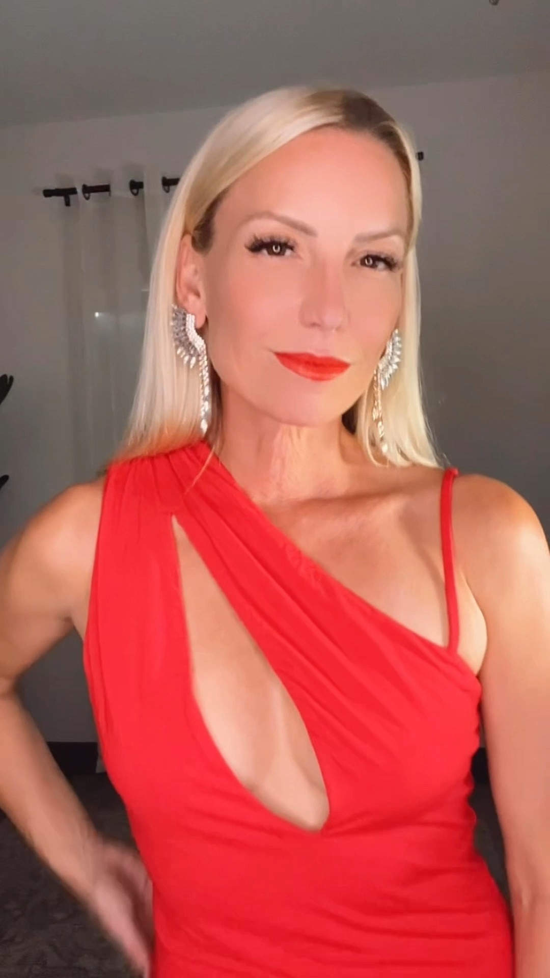 It’s red dress season…are you ready for it? ❤️ The perfect holiday party dress does exist! 💋 

Revolve, red dress. Holiday party, holiday outfit, Christmas outfit, New Year’s Eve, cocktail party, holiday style

#LTKOver40 #LTKHoliday #LTKParties