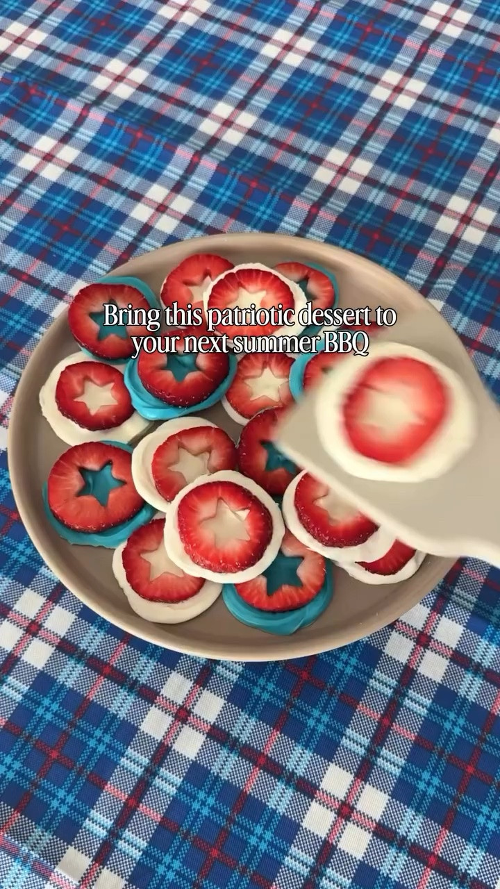 Two ingredient sweet treat perfect for your next summer BBQ! 🇺🇸

Whether you’re celebrating the World Cup or 4th of July… this is the easiest toddler approved dessert to throw together and make a statement. One of those easy desserts that make you say “just one more bite.”

#4thofjulysnacks #toddlersnacks #snackidea #summerbbq #worldcup2026