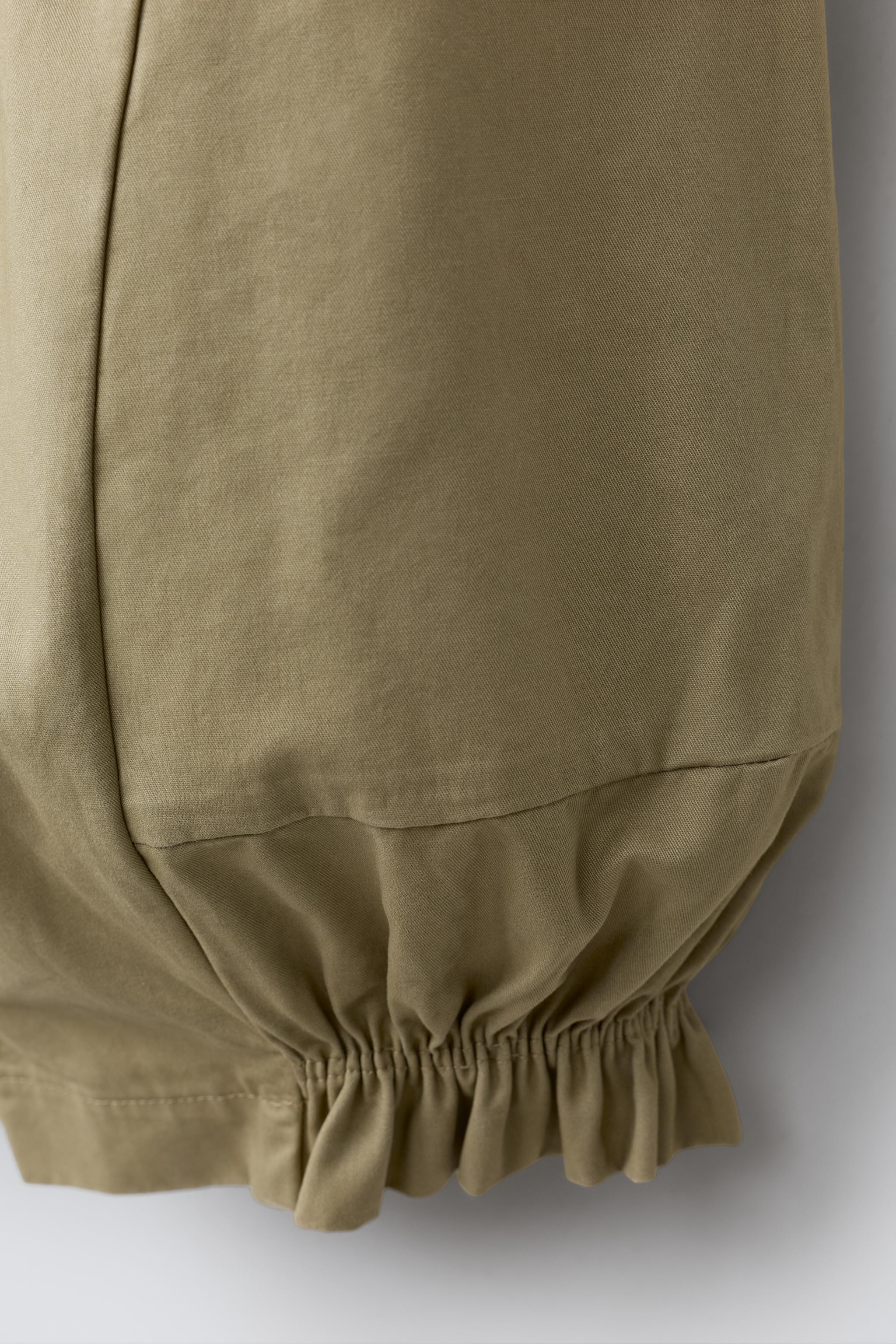 SOLID  PANTS | Zara US