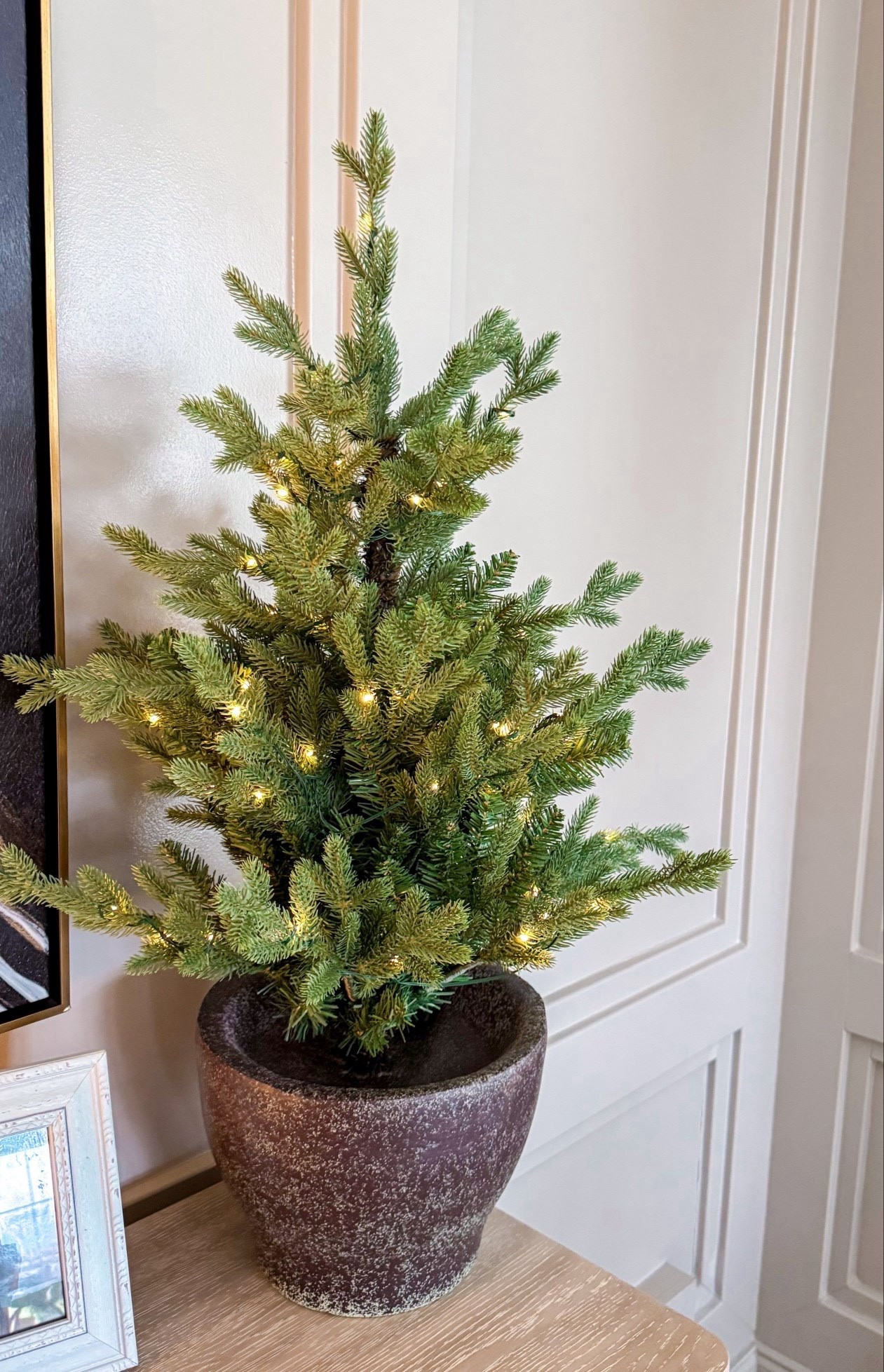 The prettiest pre-lit tree 🎄Up to 50% off sitewide! 🎁

Christmas decorations // Christmas decor // holiday decor // McGee & co potted Christmas tree 


#LTKHome #LTKGiftGuide #LTKHoliday