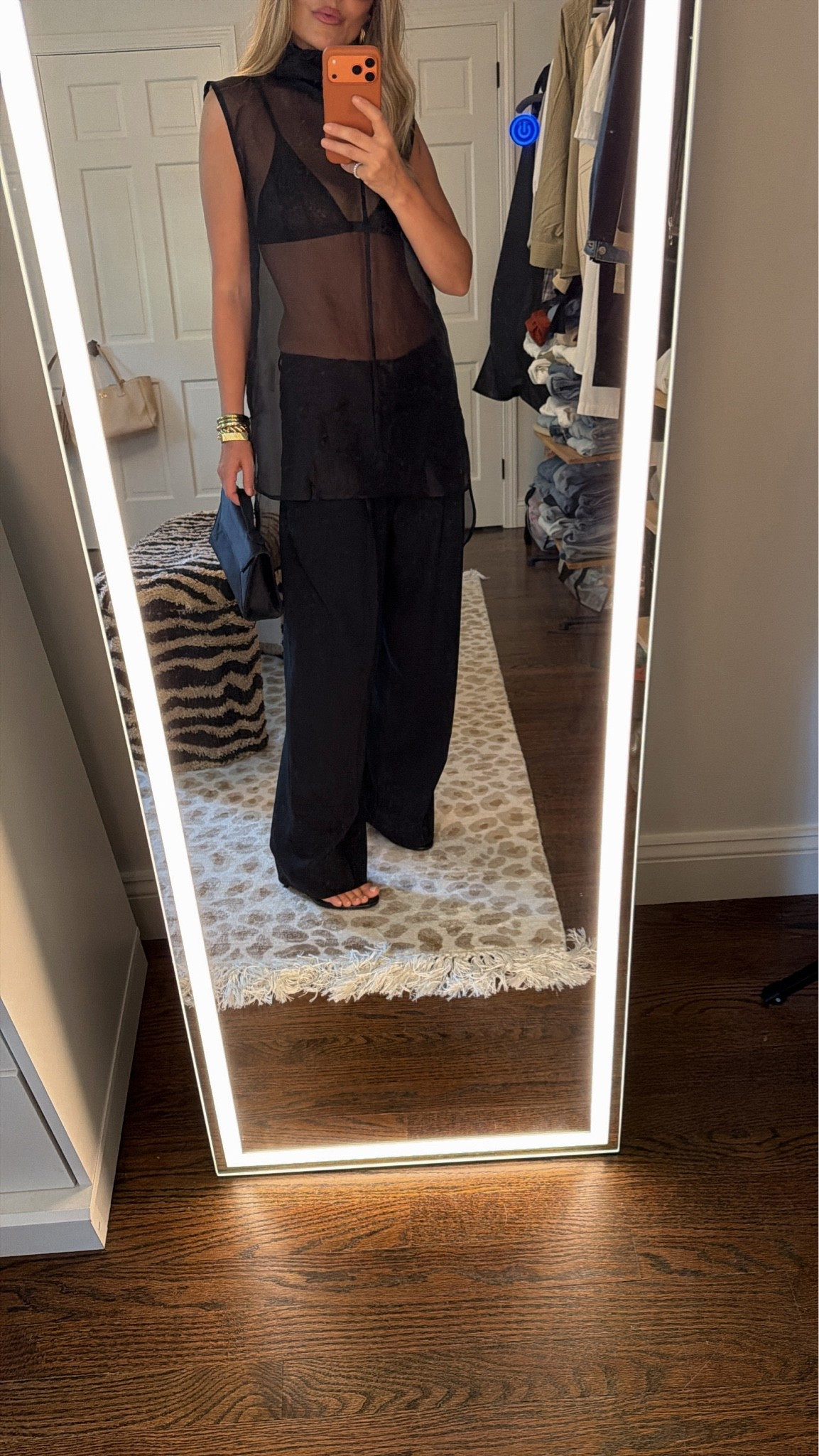 OOTN 
Pants tts wearing a zero 
Top Xs