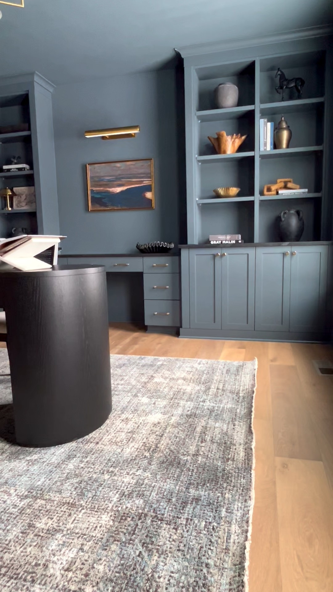 Black desk for any space (also comes in brown) 