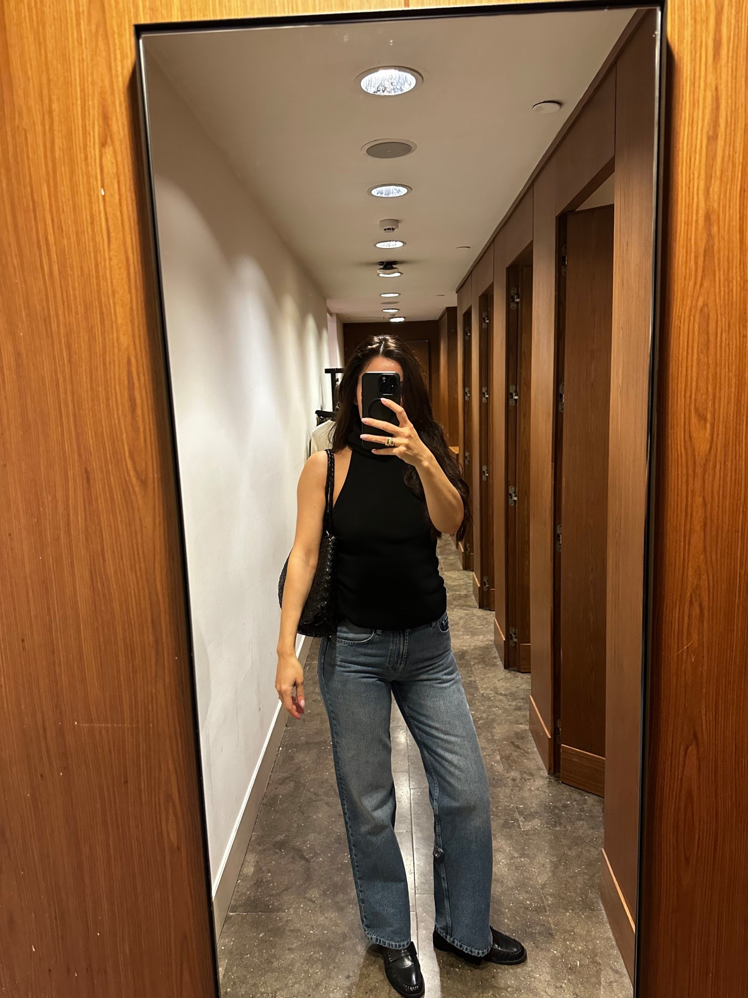 Straight leg jeans

#LTKootd