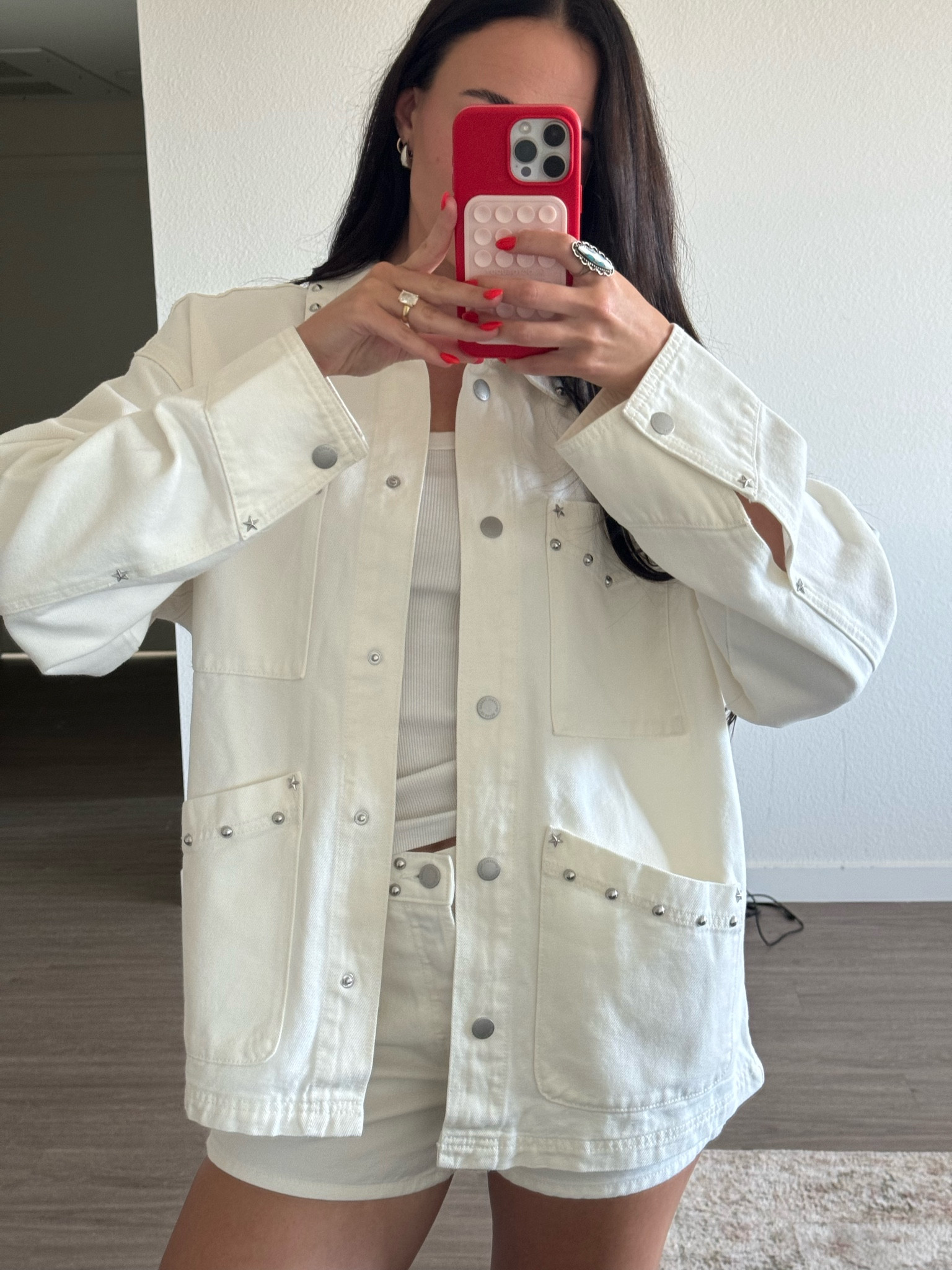 Size 2 in the shorts and xs in the top! 