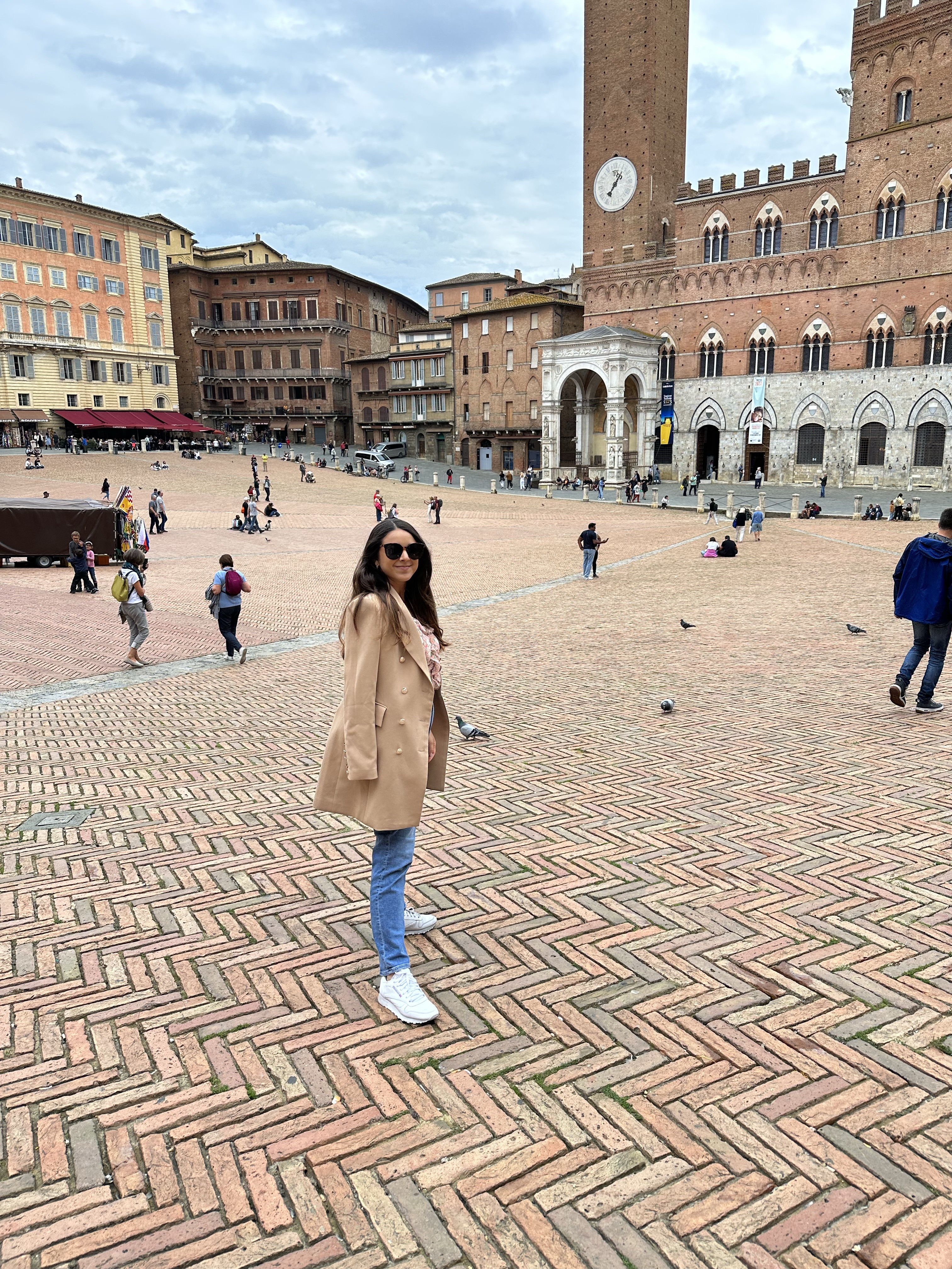 Comfy and cozy outfit for a chilly day exploring Siena. #lulus #madewell

#LTKStyleTip #LTKTravel #LTKFindsUnder100