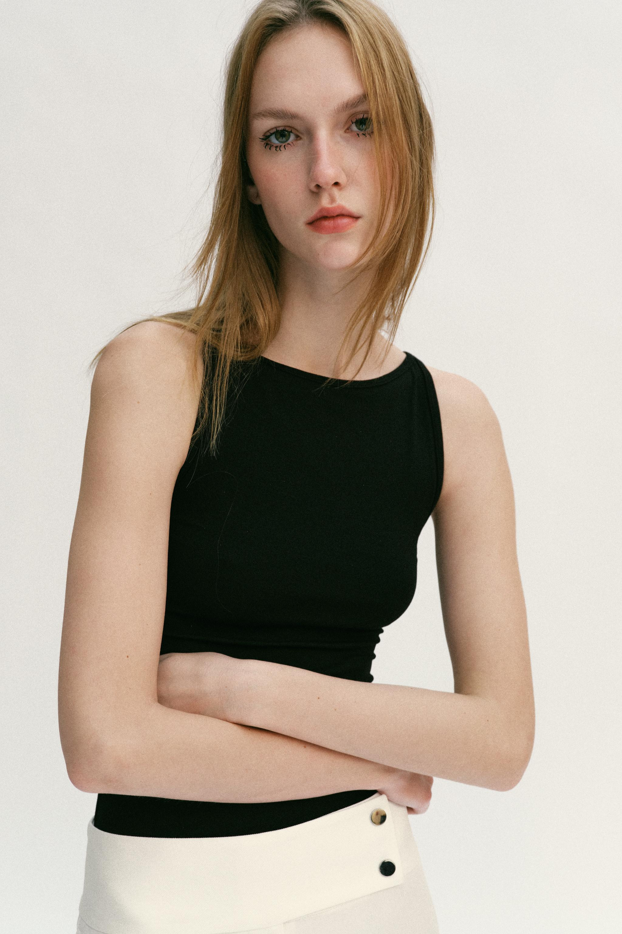 MINIMALIST SLEEVELESS TOP | Zara UK