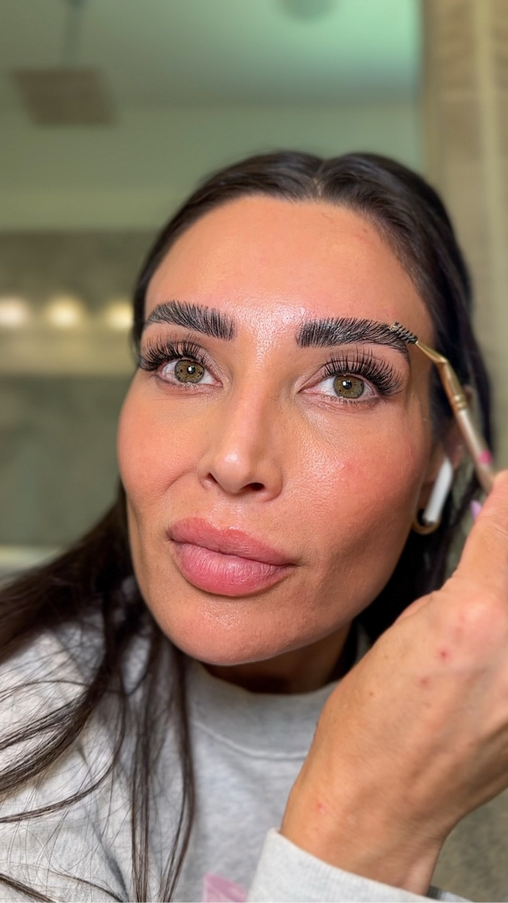 ✨Brow Lamination at Home ✨



👉🏽Pro tip: Tint before you laminate since you don’t want to get freshly laminated brows wet for 24 hrs.

#beautyhacks #browlamination #eyebrowtutorial #SelfCare 
#eyebrowlamination #beauty

#LTKWedding #LTKOver40 #LTKBeauty