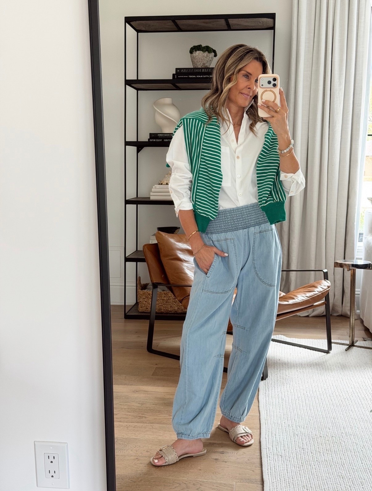 I’m 5’6’’.
-Tate button down size XS
-Green striped top size XS
-Jeans TTS

#LTKootd #LTKSeasonal