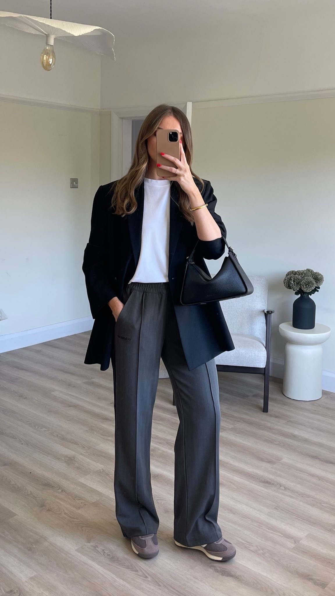 AD. @Adidas #createdbyadidas

Wearing a small in the tailored joggers, they’re true to size. I’m 5ft 6 for an idea of the length 

