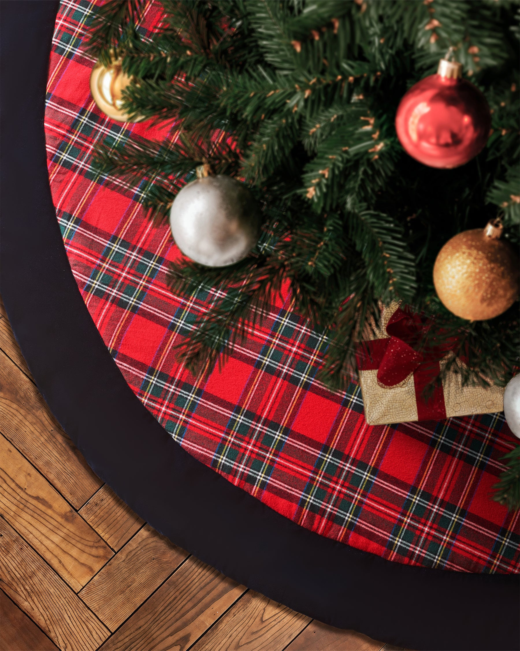 Christmas Tree Skirt in Imperial Tartan | Petite Plume