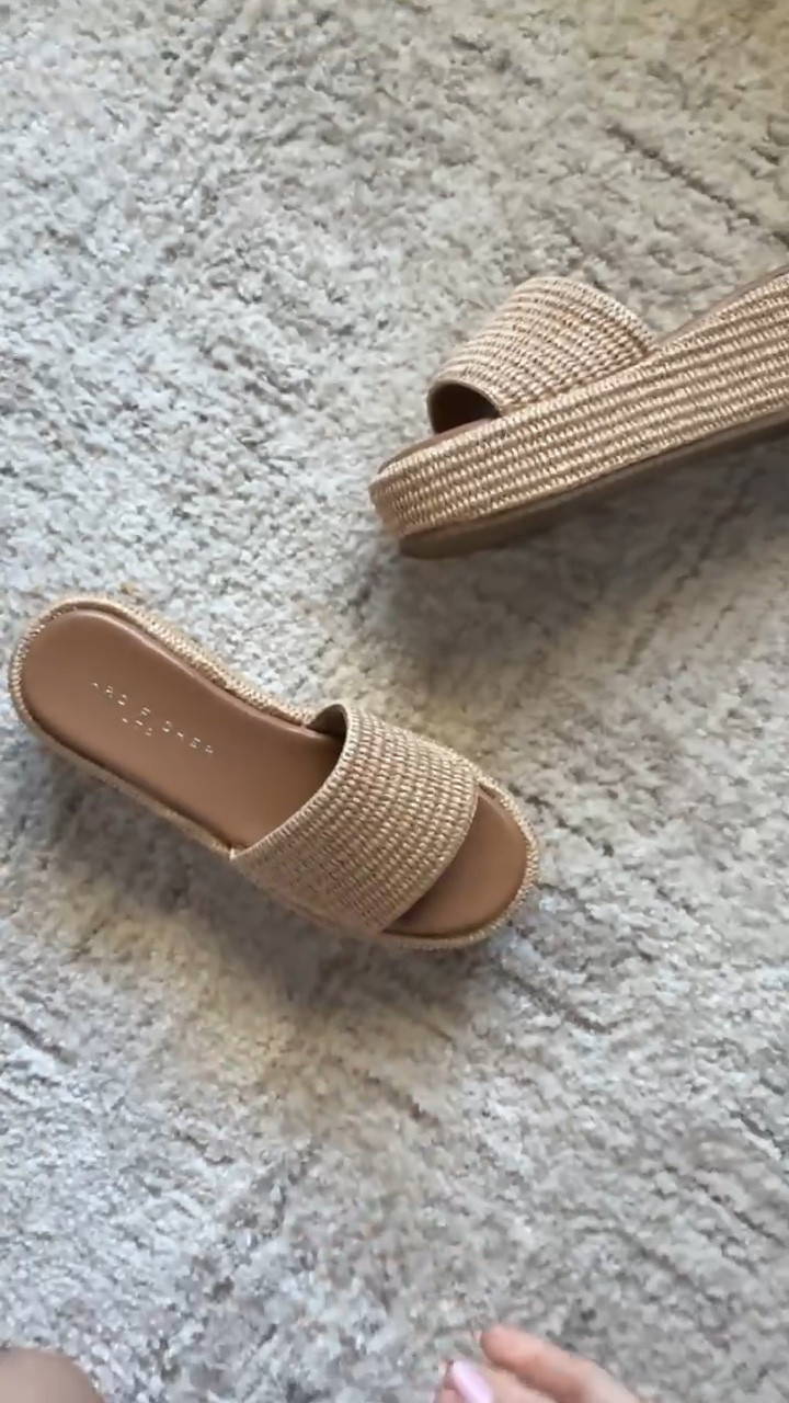 Platform sandals
Sandals 

#LTKSeasonal