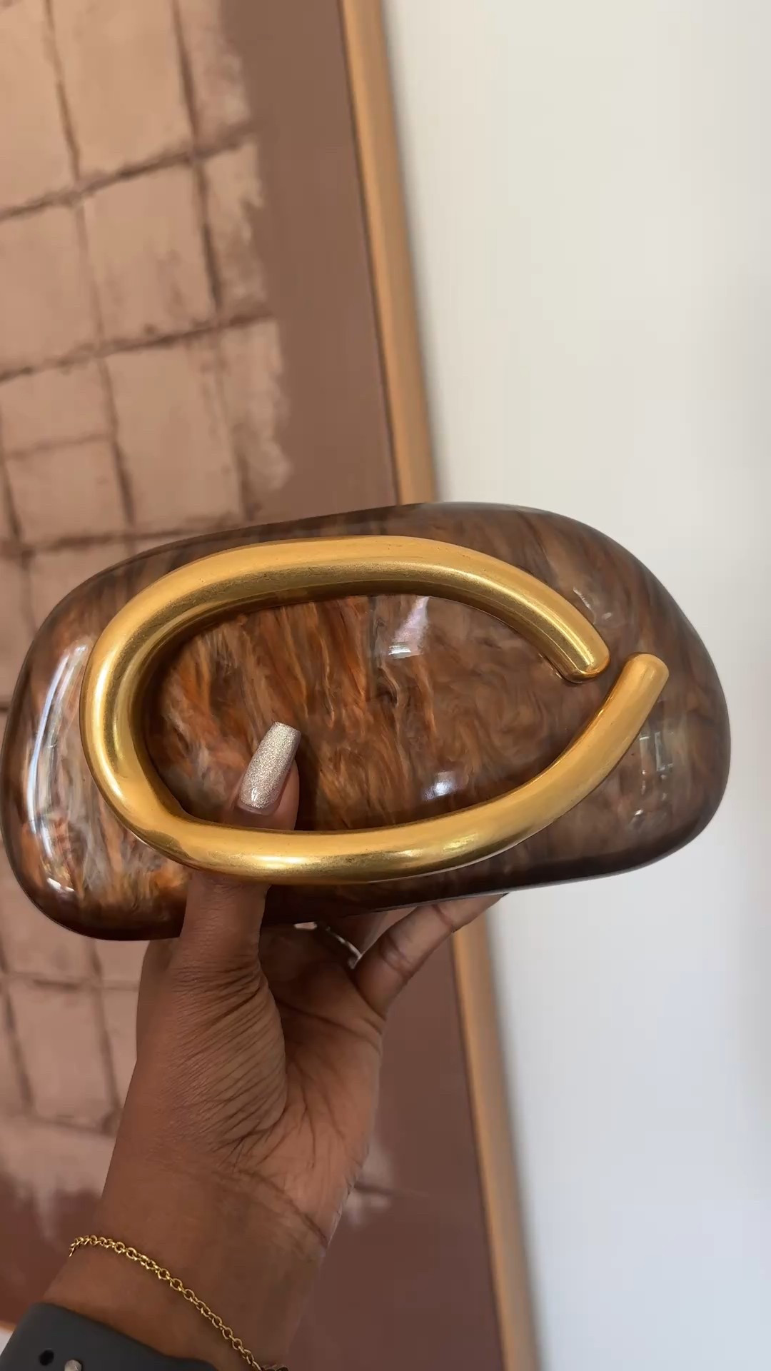 Beauty of an evening bag 😍

#LTKStyleTip #LTKItBag #LTKNYFW