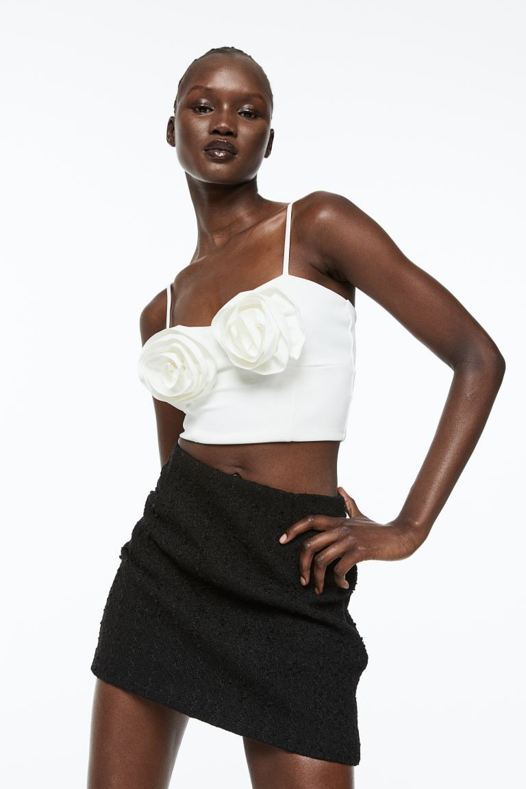 Kurztop mit Applikationen | H&M (DE, AT, CH, NL, FI)