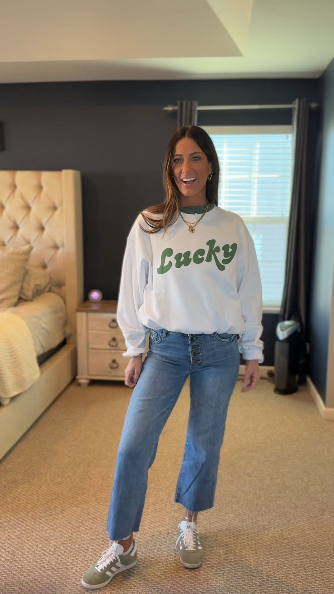One *lucky” mama! Loved this outfit for st Patrick’s day but the crewneck is so versatile for any time of year! And currently on majorrr sale!

#LTKStyleTip #LTKShoeCrush #LTKSpringSale