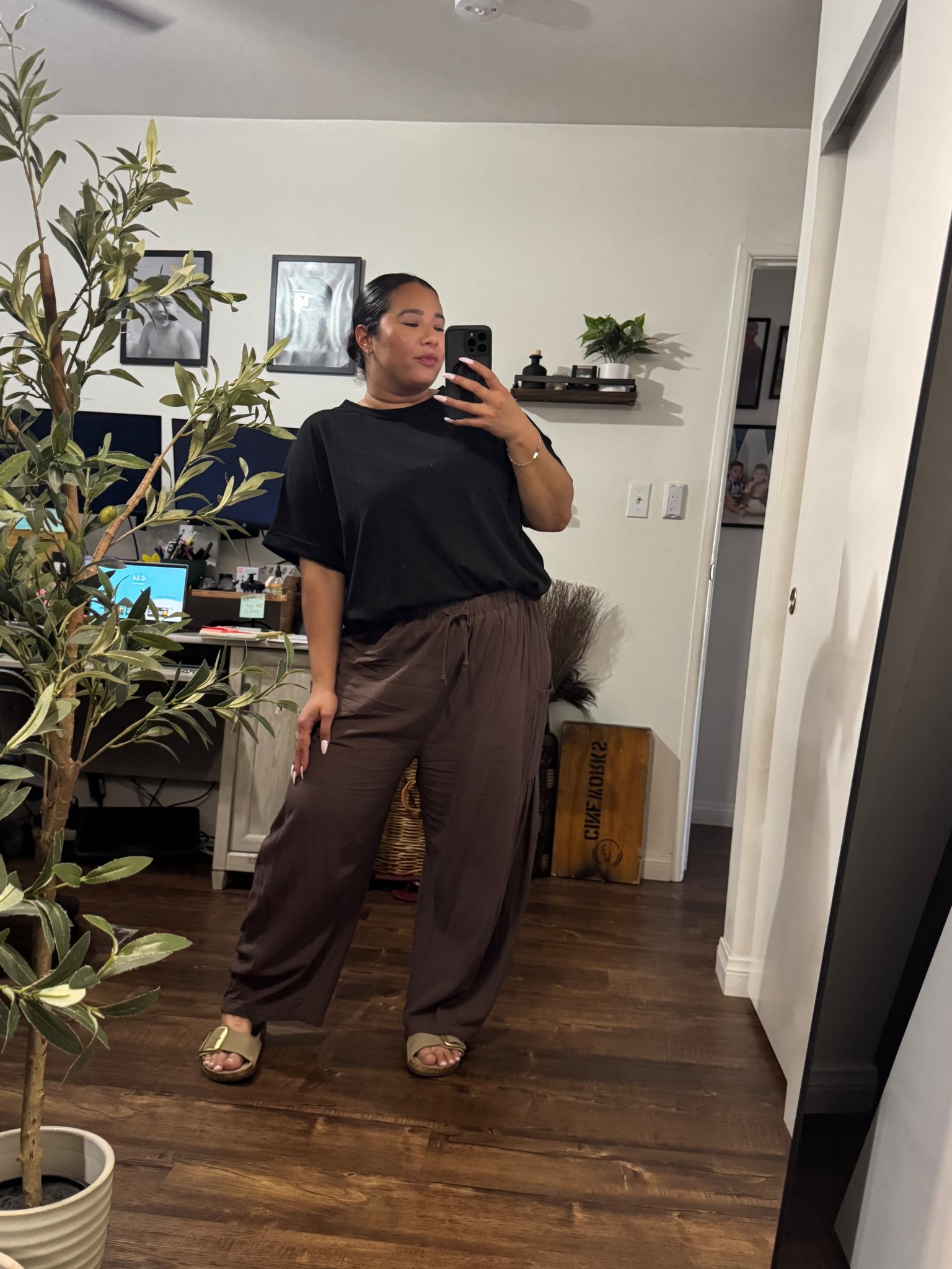 What I’m wearing to my kids open house and the weather is hot here in Los Angeles.

Shirt- large/ runs big / super lightweight 
Linen pants - XL/ oversized fit/ runs big / I would size down / tummy friendly 
Sandals -8.5/ tts 

Casual outfit 
Spring outfit 
Summer outfit 
Mom outfit 
Midsize fashion 
Midsize outfit 
Tummy friendly outfit 
Linen pants 
Curvy fashion 

#LTKmomlife #LTKootd #LTKMidsize