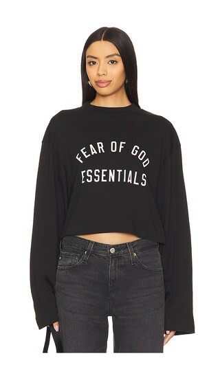 Cropped Long Sleeve T-Shirt in Black | Revolve Clothing (Global)