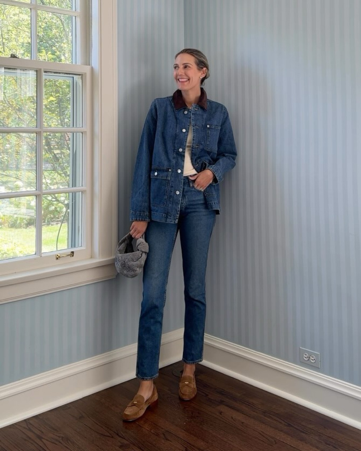 The barn style jacket sure is having a moment but I’m really digging an updated denim silhouette over here. It’s a little more substantial than my denim shacket and a nice departure from my trusty jean jacket. 

#stylesession #falltrends #ootd