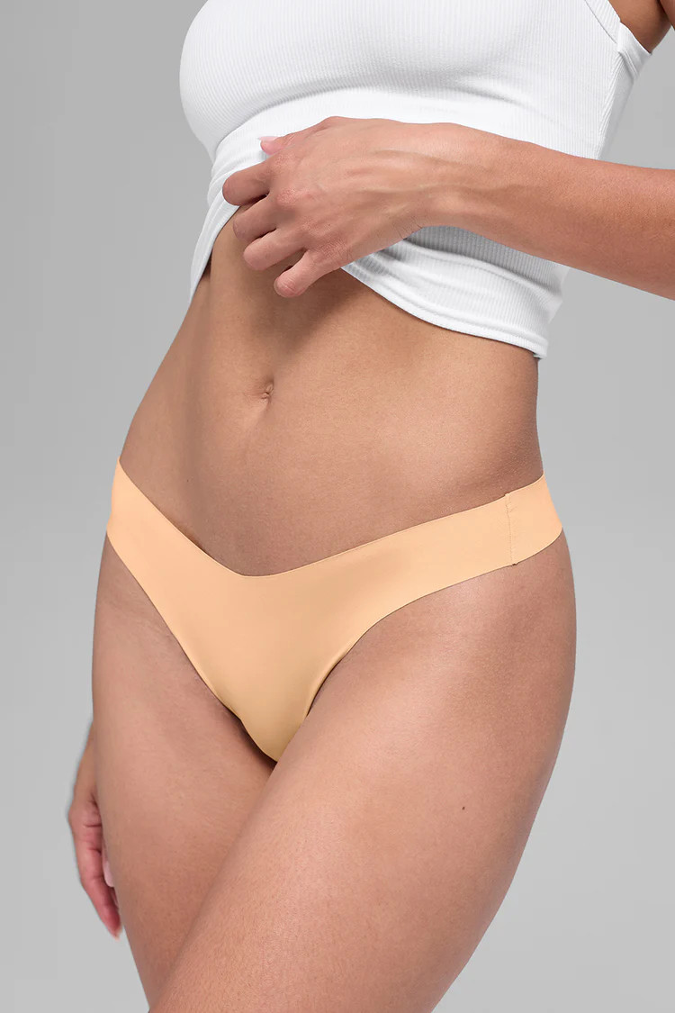 Airbrush Invisible Thong | Alo Yoga (US)