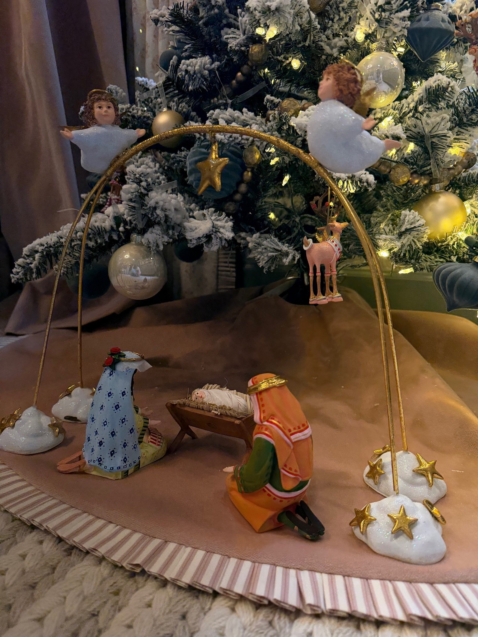 Frankie’s holiday room reveal! Loving all of the touches from Mackenzie Childs!



#LTKHome #LTKHoliday #LTKBaby