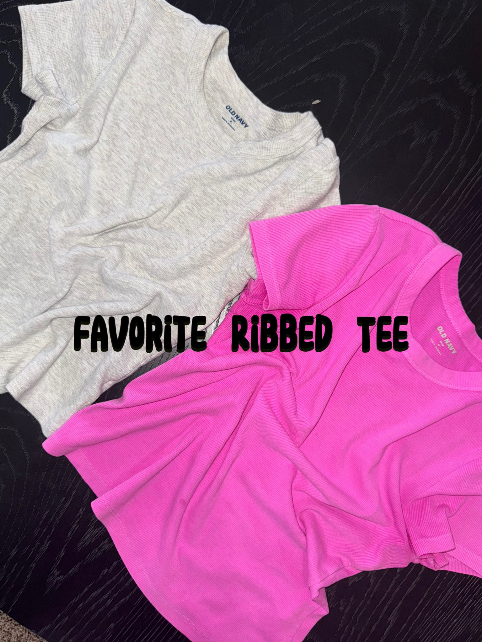 There are so many different color options! Love these tees so much, and the price is AMAZING! #oldnavy #favoritetee #ribbed 