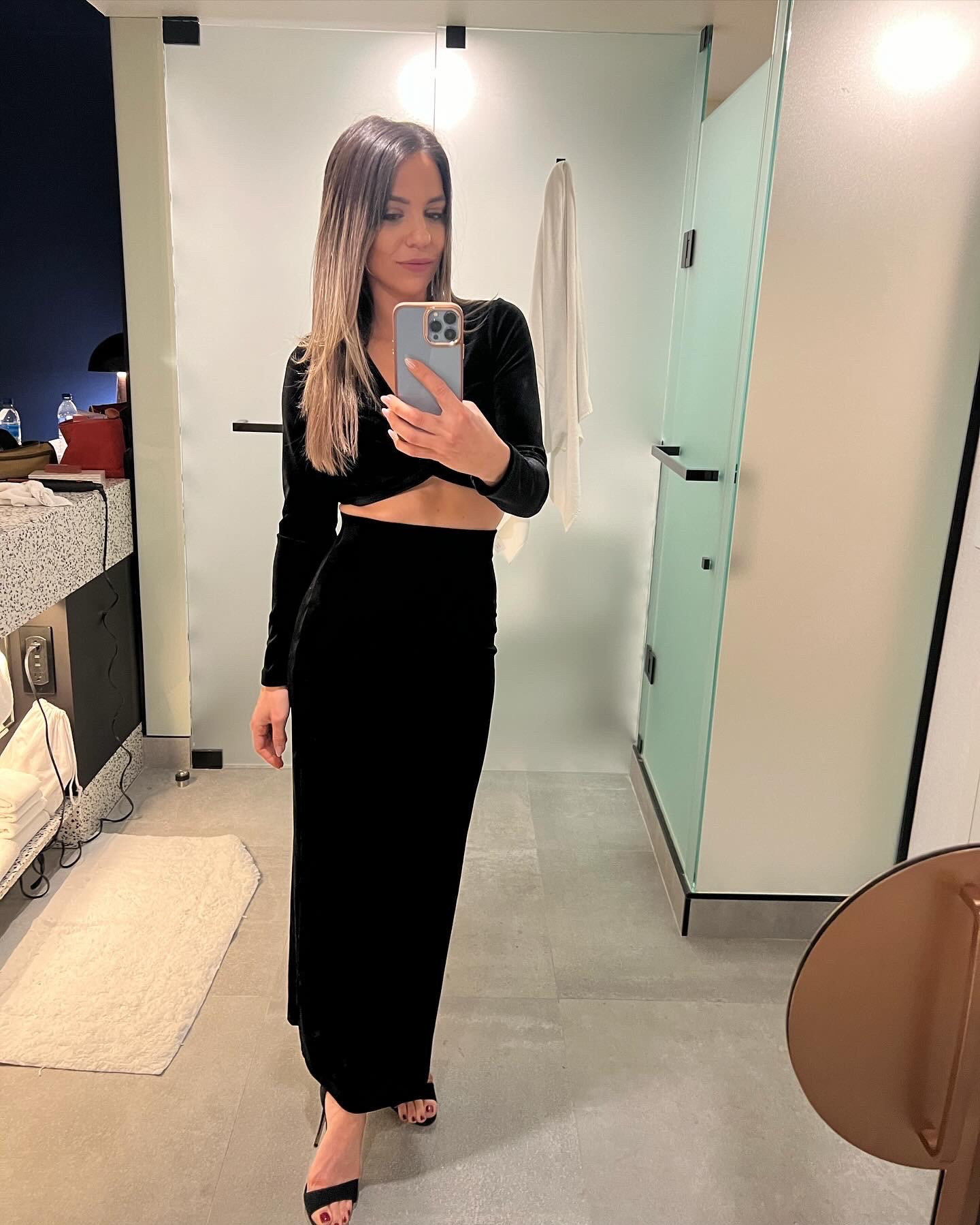 Velvet two piece 🤩

#LTKparties #LTKHoliday