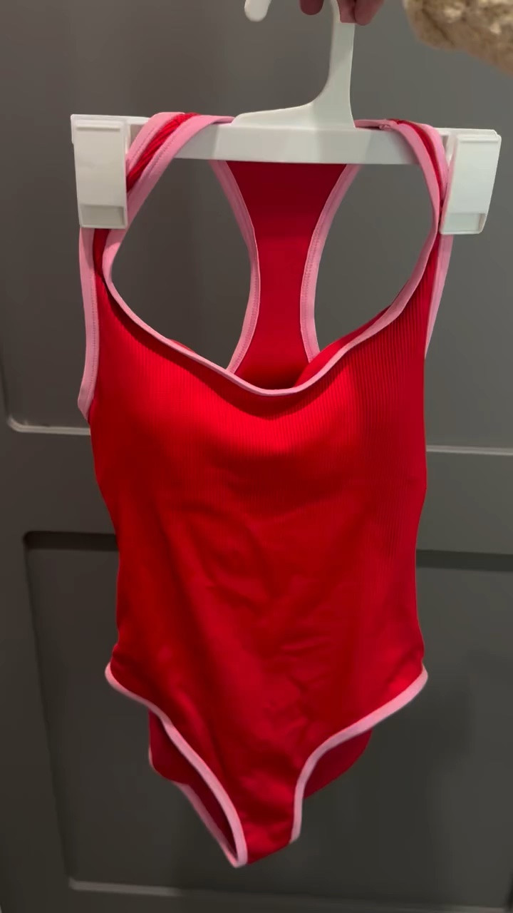 So ready for summer with these one piece swimsuits! 🍹🍹🍹

Comment “shop” and I’ll send you the link!
Link also in bio!

#target #targetstyle #targetfinds #targethaul #springstyle