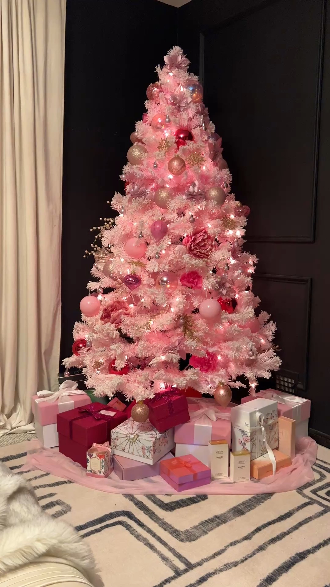 Pink Holiday Decor

#LTKHome #LTKHoliday #LTKCyberWeek