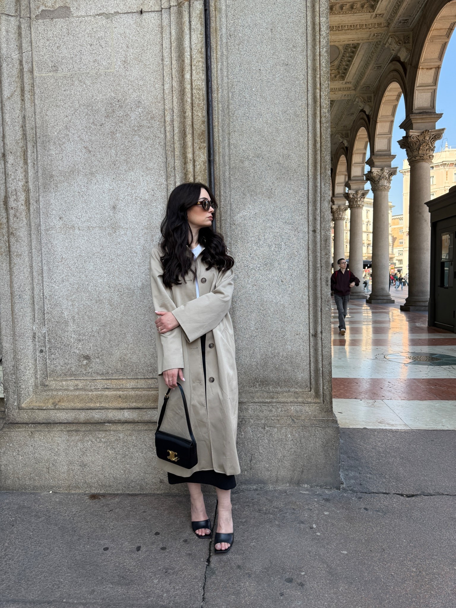 Trench: Sezane
T-shirt: Zara
Skirt: Babaton
Sandals: Dune London
Bag: Celine
Sunglasses: Celine

#LTKtravel