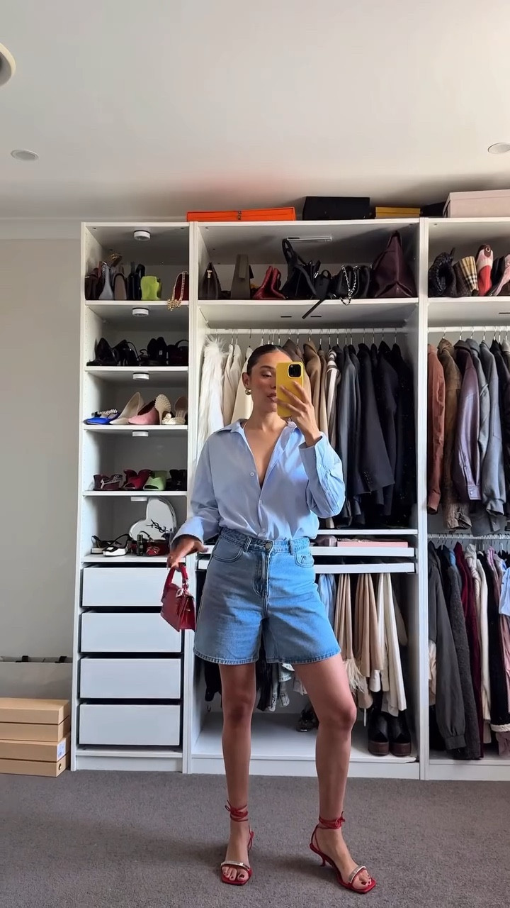 Do we all agree dressing in Summer is just harder? 

 
 
#oodd #summeroutfitideas