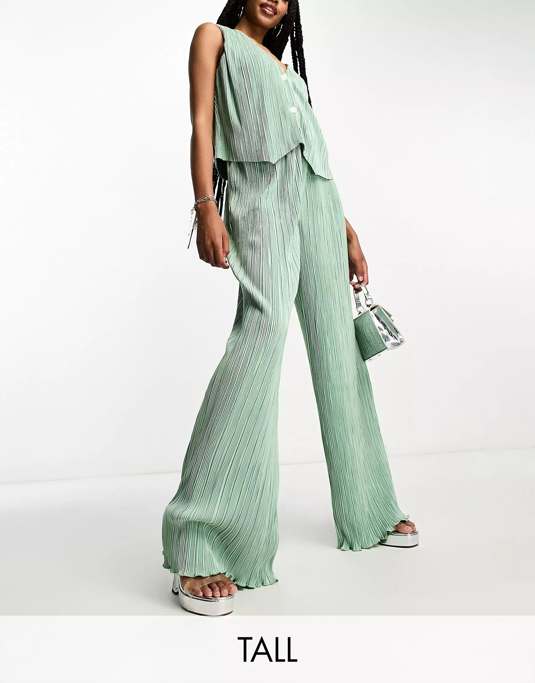 4th & Reckless Tall exclusive plisse waistcoat co-ord in sage | ASOS (Global)