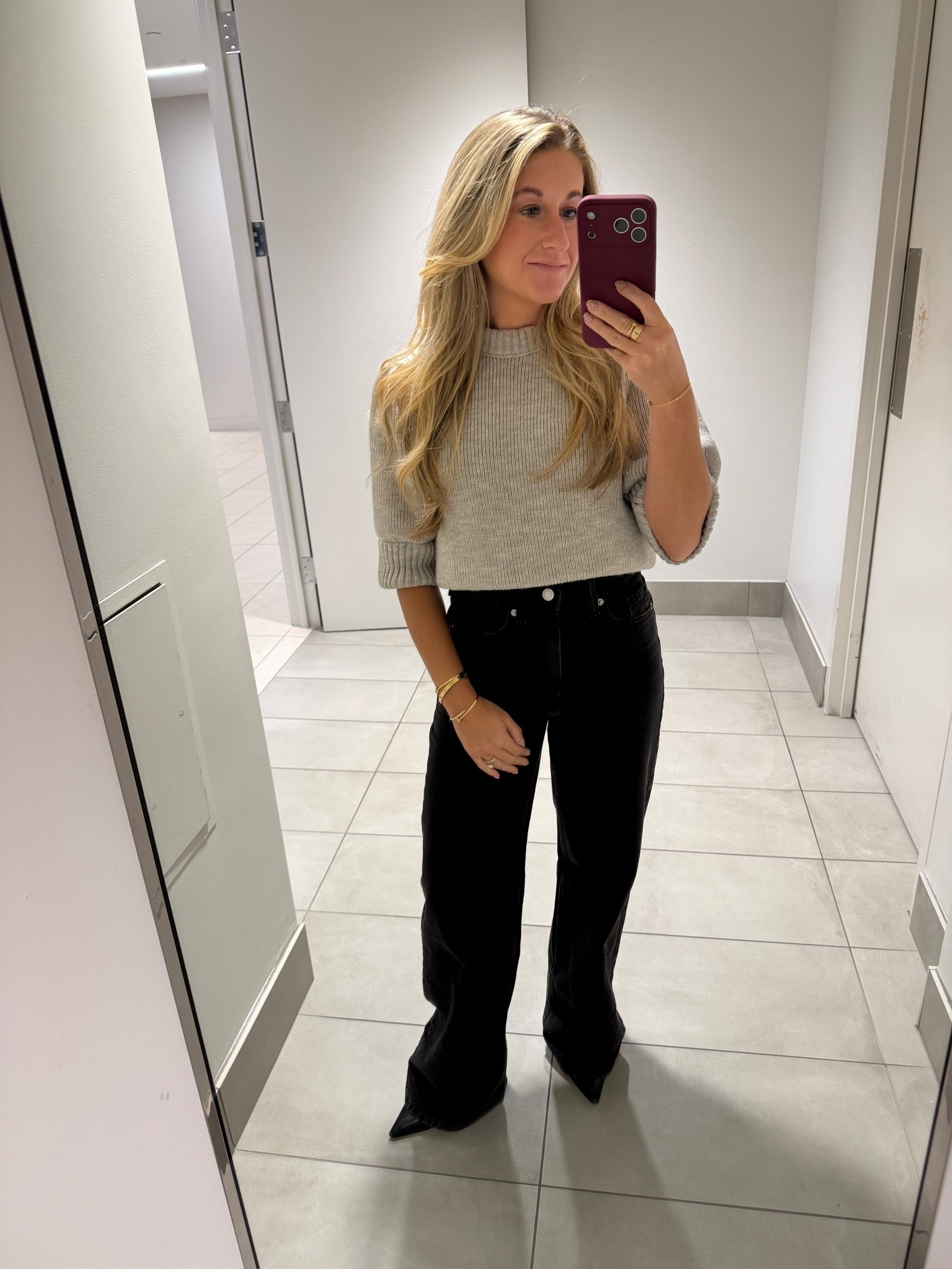 OOTD 10/20/2025

Sweater - H&M
Jeans - H&M
Heels - Nine West
Earrings - Amazon 

#LTKPetite #LTKWorkwear #LTKStyleTip