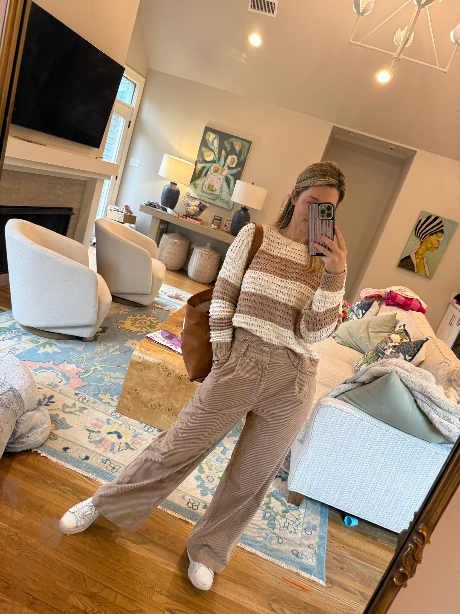 Cozy Sunday fit. Obsessed with these pants. Elevated but comfy and wearing size small for reference.