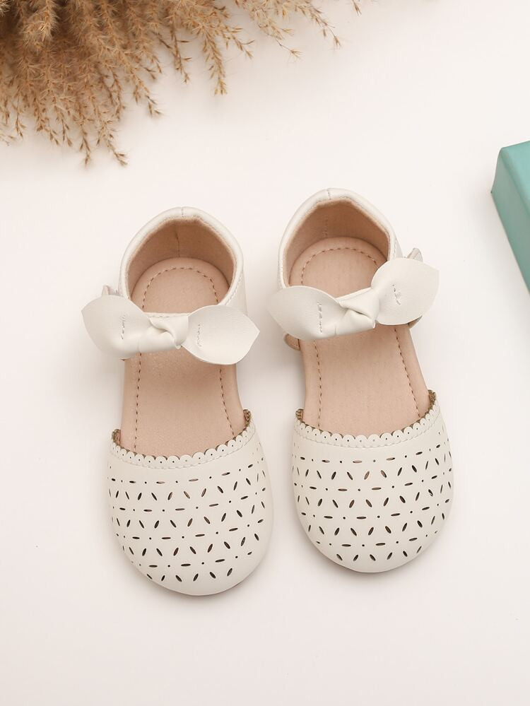 Girls Hollow Out Bow Decor Ankle Strap Flats | SHEIN