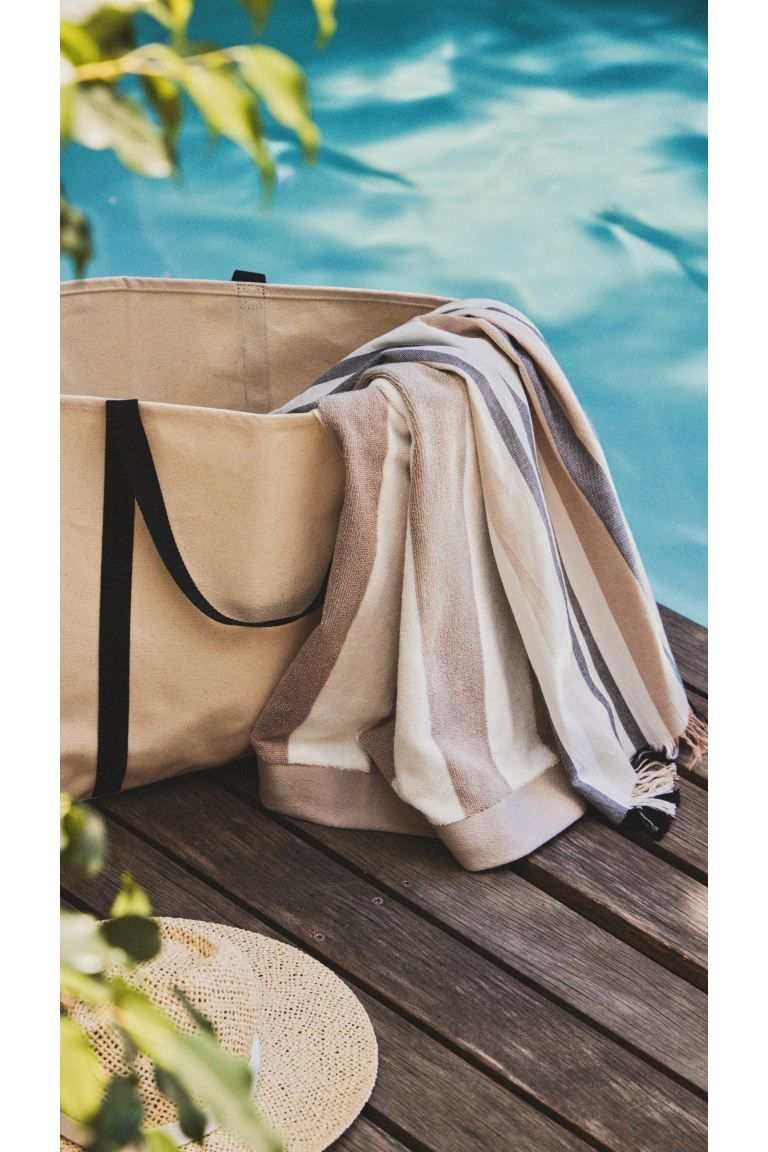 Cotton canvas beach bag - Cream/Black - Home All | H&M GB | H&M (UK, MY, IN, SG, PH, TW, HK)