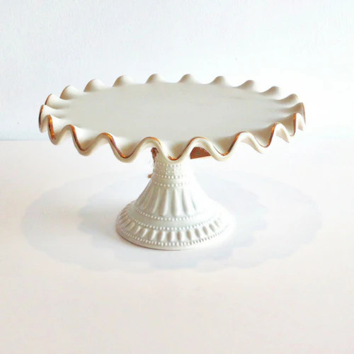 Scalloped Edge Sorbet Cake Stand-Ivory | Jollity & CO.