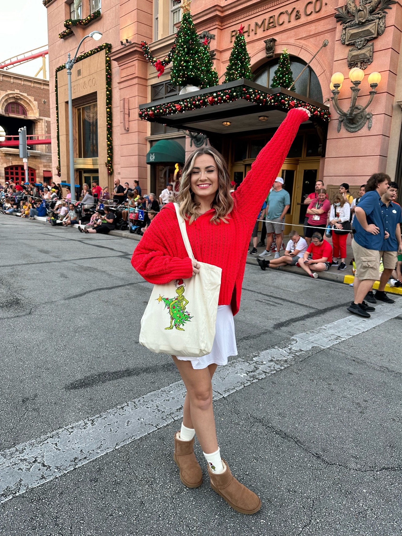 universal grinchmas 💚 

#LTKGiftGuide #LTKHoliday #LTKSeasonal