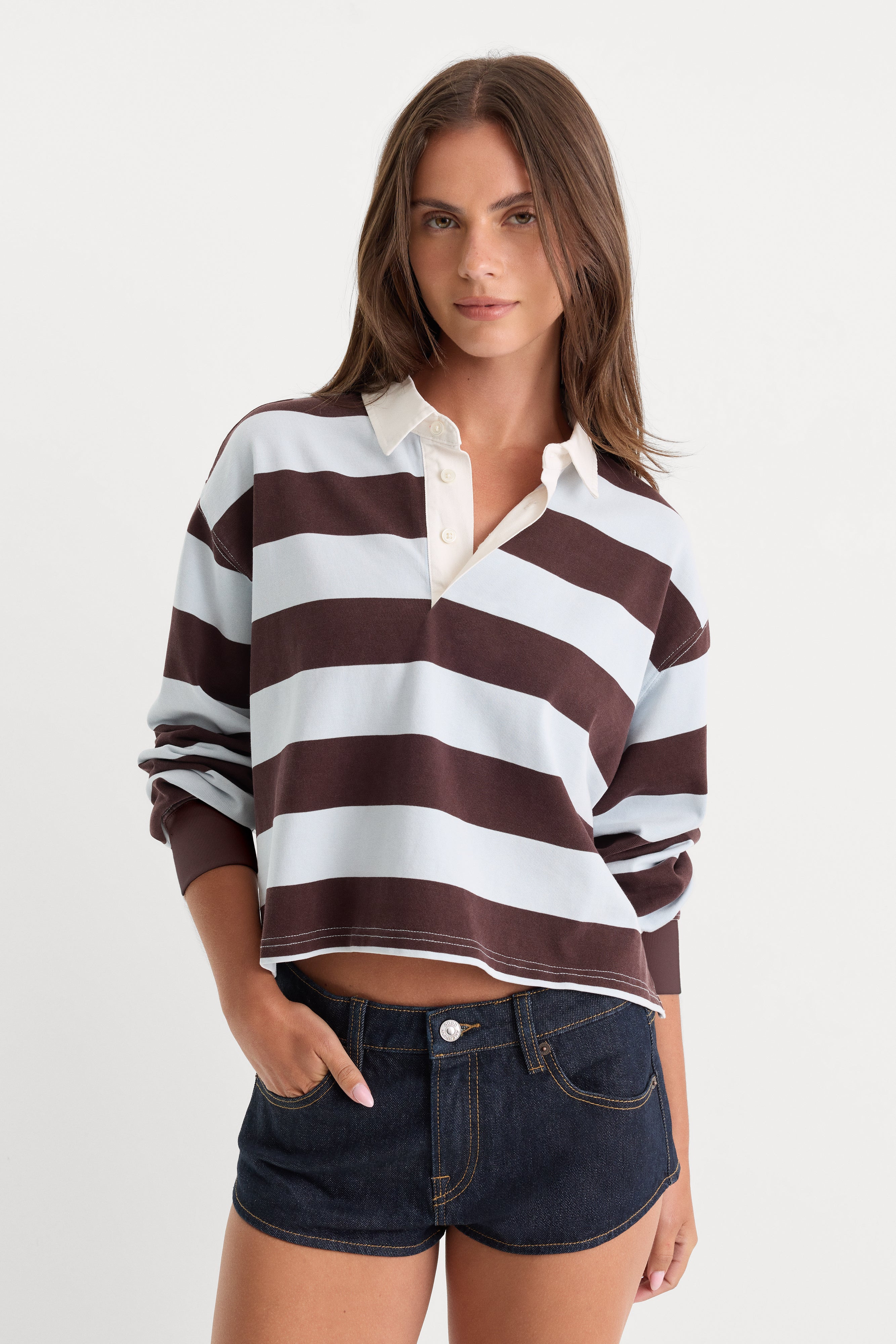 Women's The Cropped Rugby Polo | Espresso Sky Block Stripe, Size Small | Good American by Khlo� Kardashian | Good American