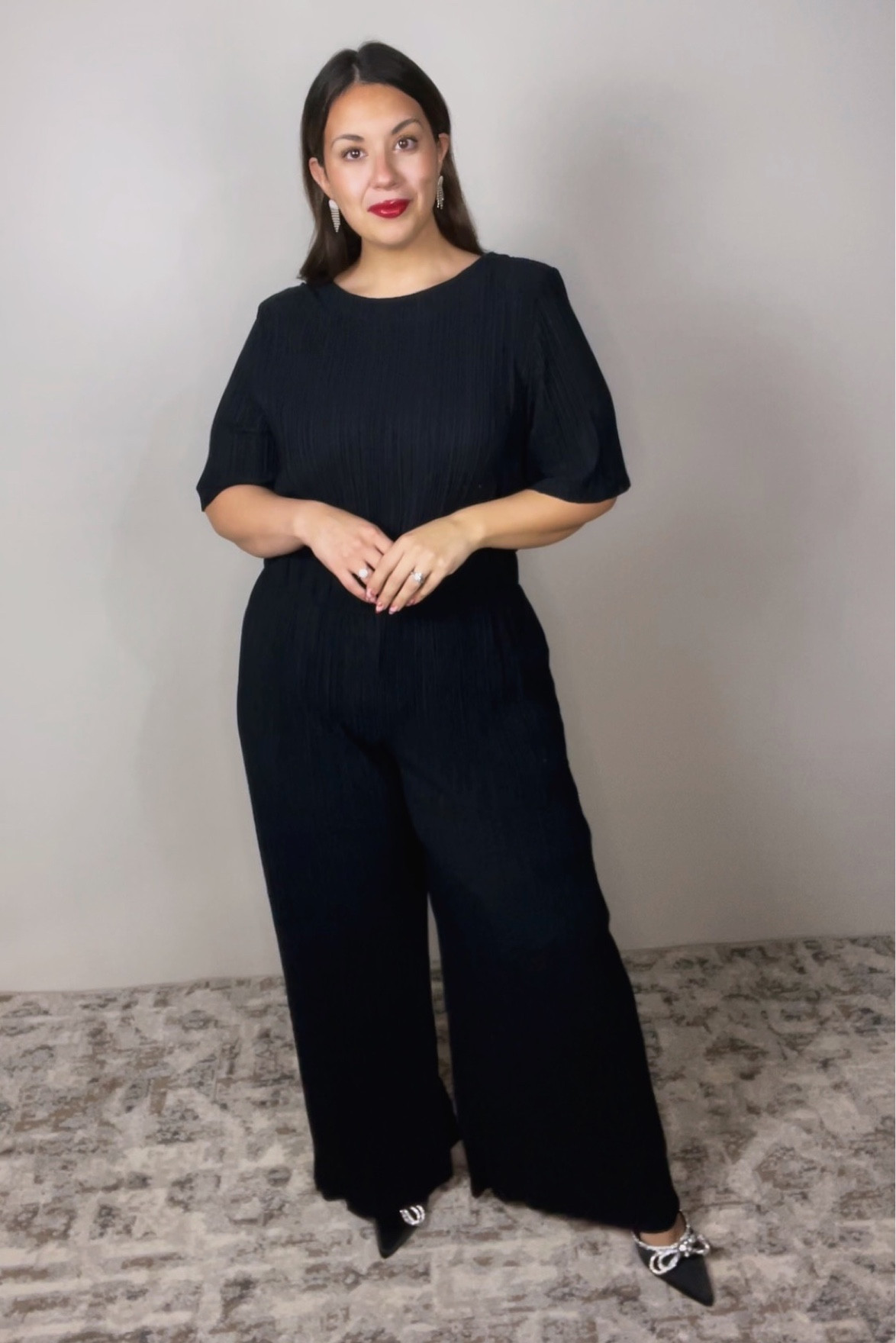 Just a little holiday glam for ya! 

This exact set is from Walmart is sadly sold out but linking other ribbed sets! You could also do black leather pants and a black bodysuit! 😍 I’ll link my favs! 


Also these shoes are magical and so sparkly! I dozed up one whole size ✨ 


New Years Eve Looks
NYE Outfits
Christmas outfits
Christmas outfit inspo
Plus size
Curvy
Midsize 
Size 16 Fashion  


#LTKcurves #LTKHoliday #LTKshoecrush