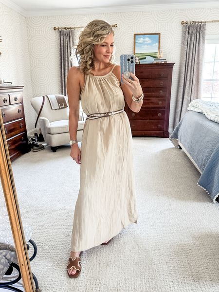Wearing an XS in the dress. May want to size down if between sizes as it has a generous fit and the armholes are a bit big.  Comes in 8 colors and under $30!


#maxidress #summerdress 

#LTKover40