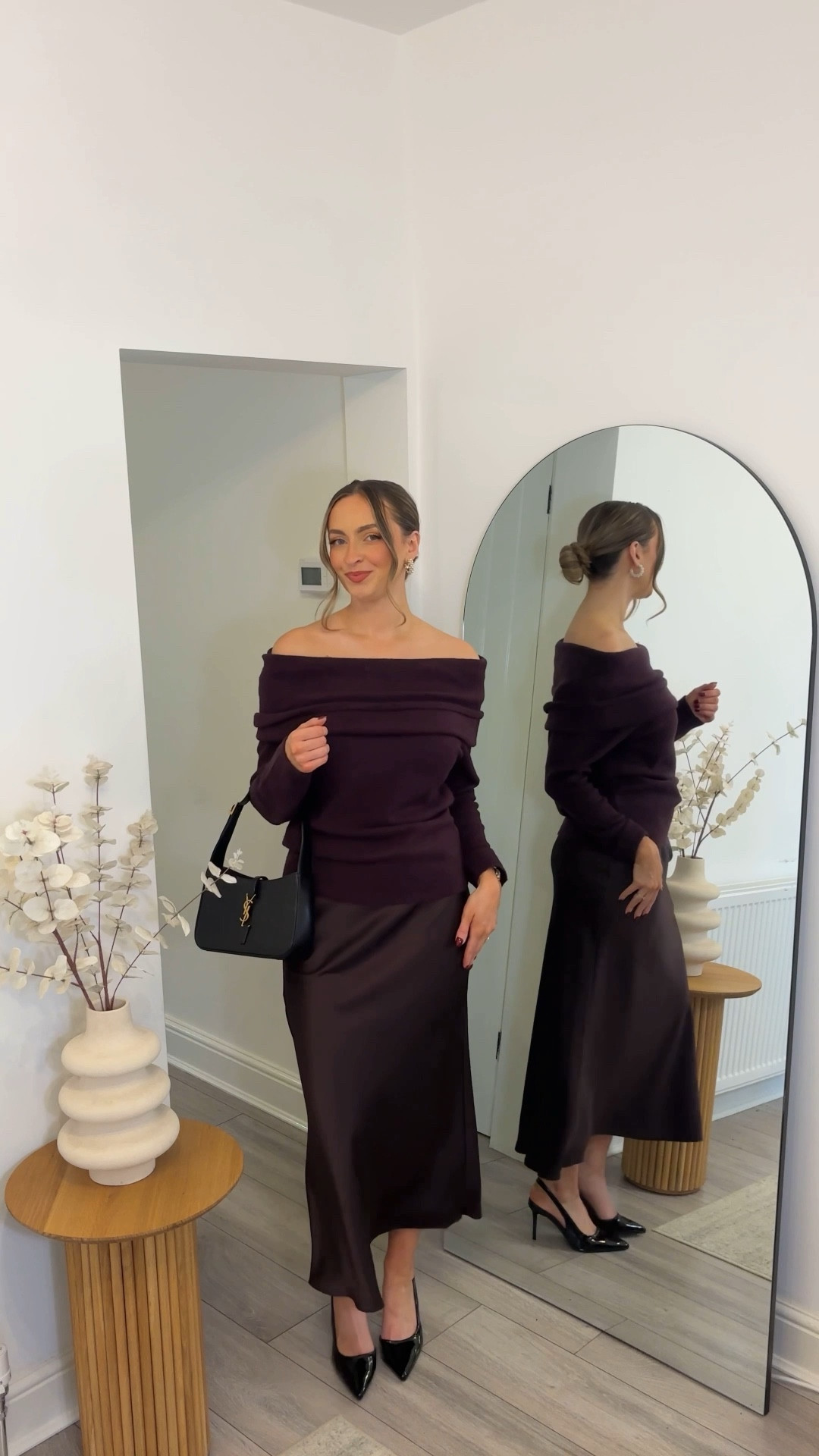 ZARA GRWM: day to night outfit 🥂

Christmas outfit, Christmas party outfit, burgundy outfit, satin skirt

#LTKwinter #LTKpartywear #LTKfestive